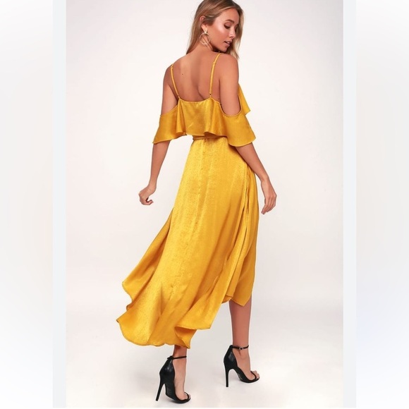 Lulus Yellow Satin Wrap Maxi Dress size M - Picture 1 of 6